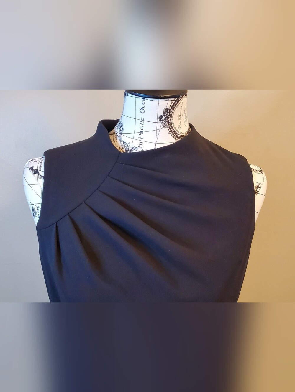 Calvin Klein Womens Size 6 Black Sheath Pencil Dress Belted Gold Zip Career Offi - Picture 2 of 8